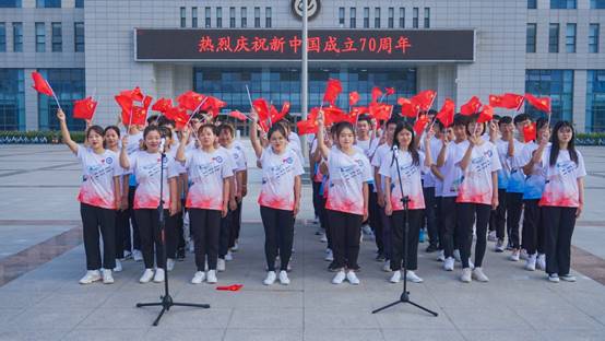 说明: C:\Users\Administrator\Desktop\2019.9.30升旗仪式\2019.9.30升旗仪式\DSC04137 拷贝.jpg