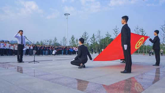 说明: C:\Users\Administrator\Desktop\2019.9.30升旗仪式\2019.9.30升旗仪式\DSC04196 拷贝.jpg